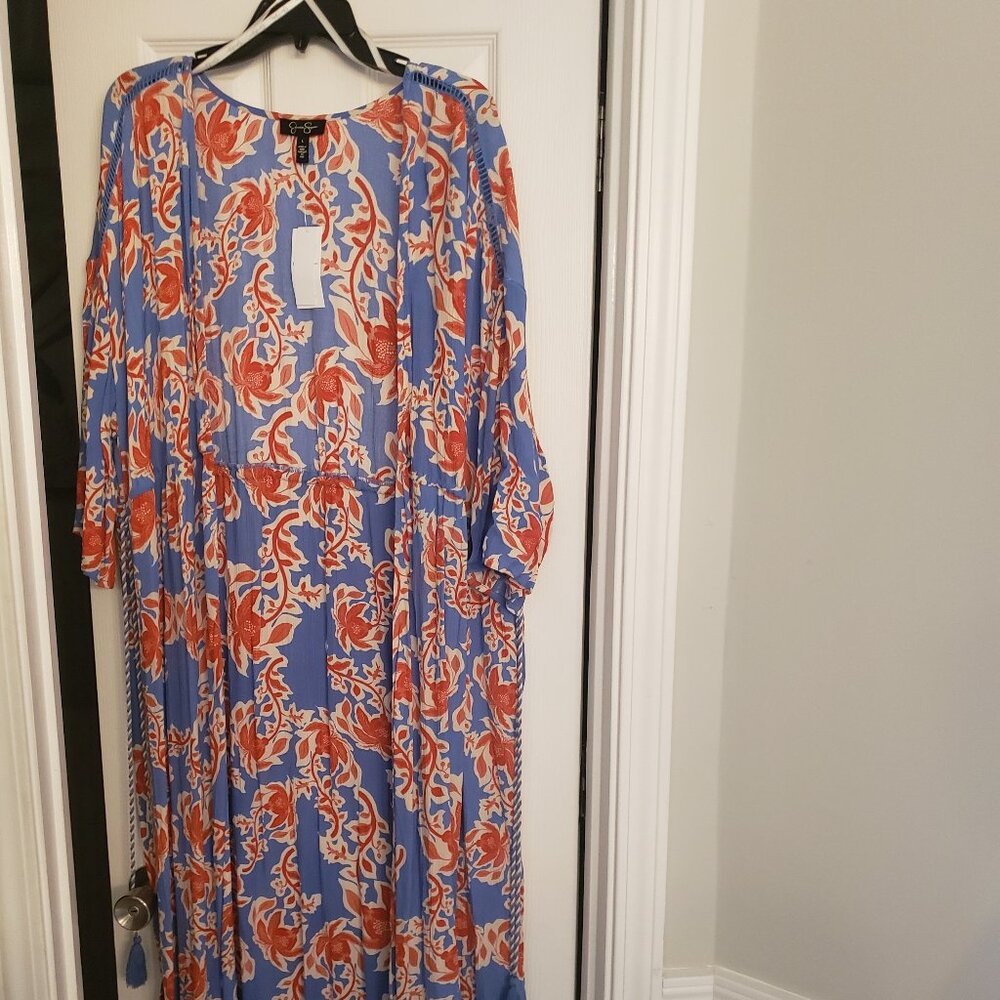 Jessica Simpson Laila Kimono - open front, and elbow kimono sleeves - Picture 4 of 4